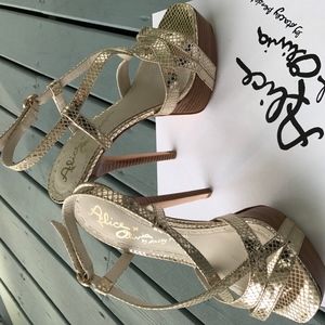 Alice and Olivia gold heels